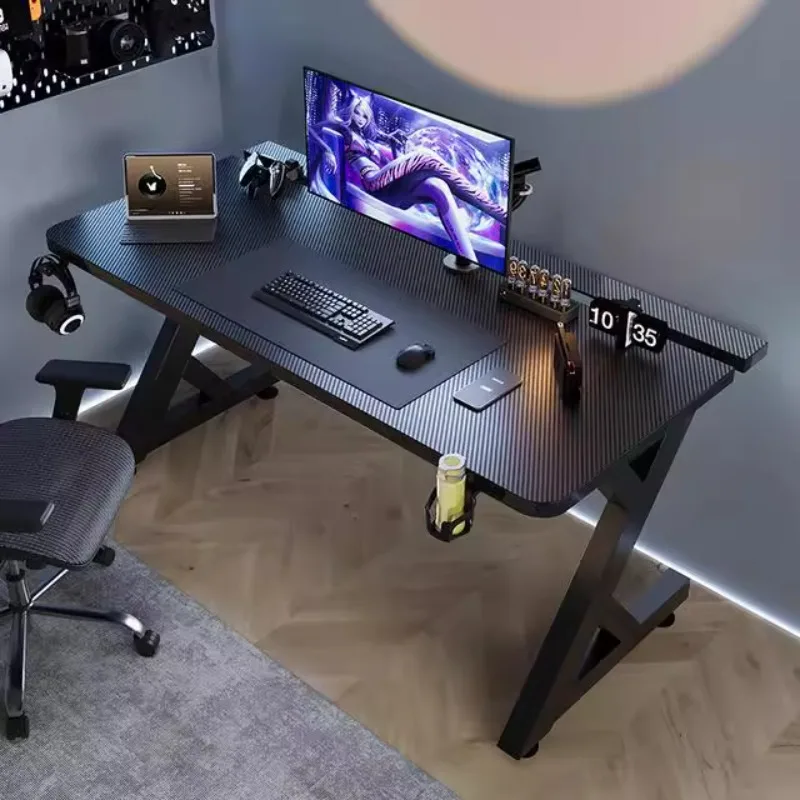 Desk Setup Art - Q 미니멀리스트 블랙 컴퓨터 책상 디자인